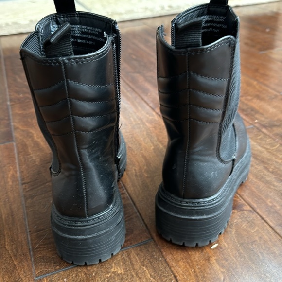 Excellent condition boots - Picture 4 of 5